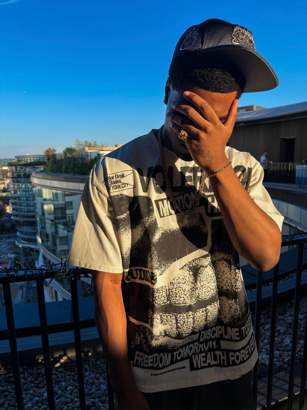 MOTION HEALS TEE