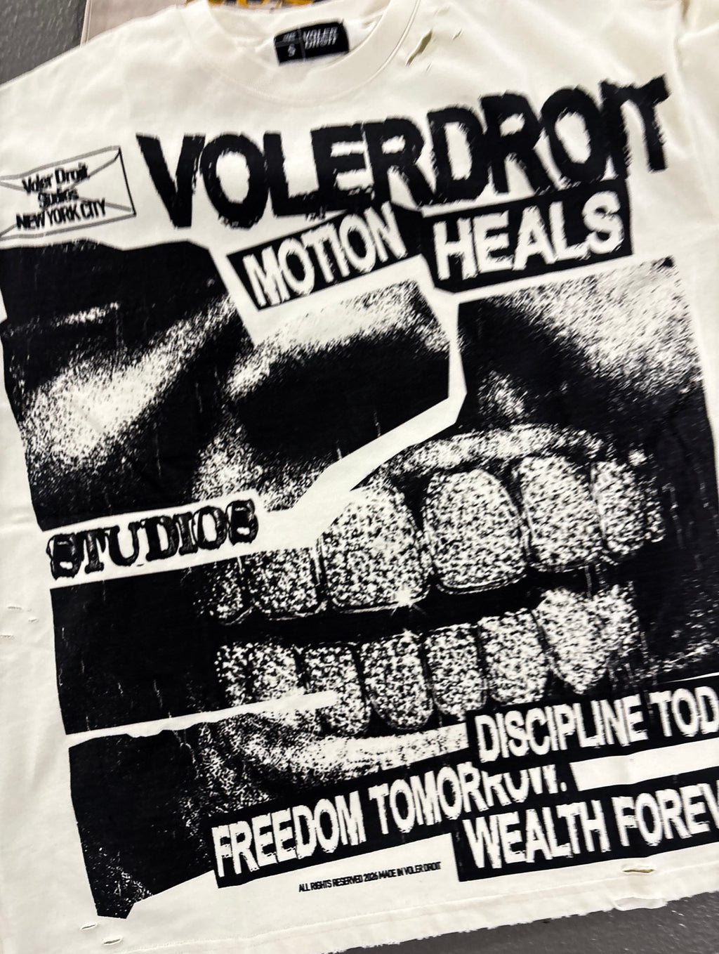 MOTION HEALS TEE